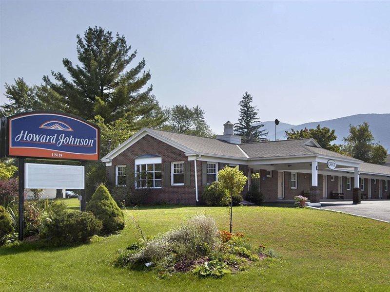Howard Johnson By Wyndham Williamstown Eksteriør billede