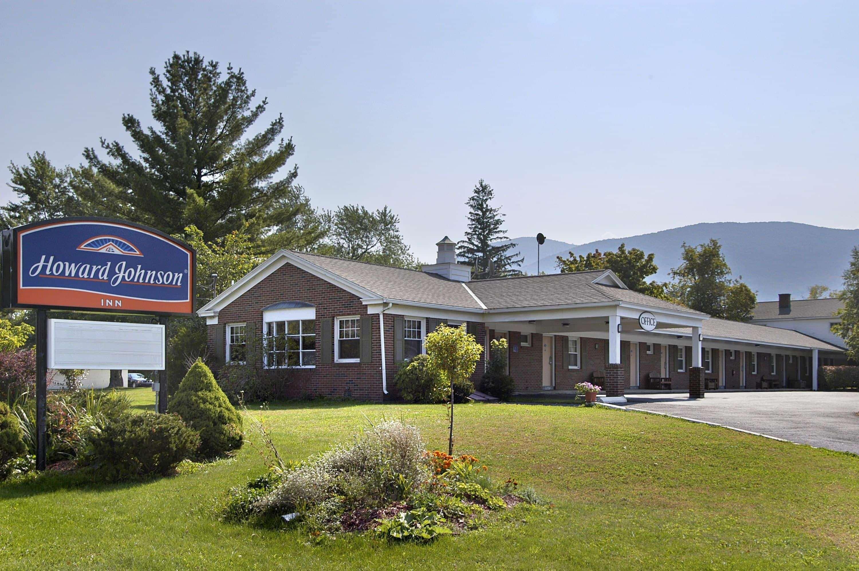 Howard Johnson By Wyndham Williamstown Eksteriør billede