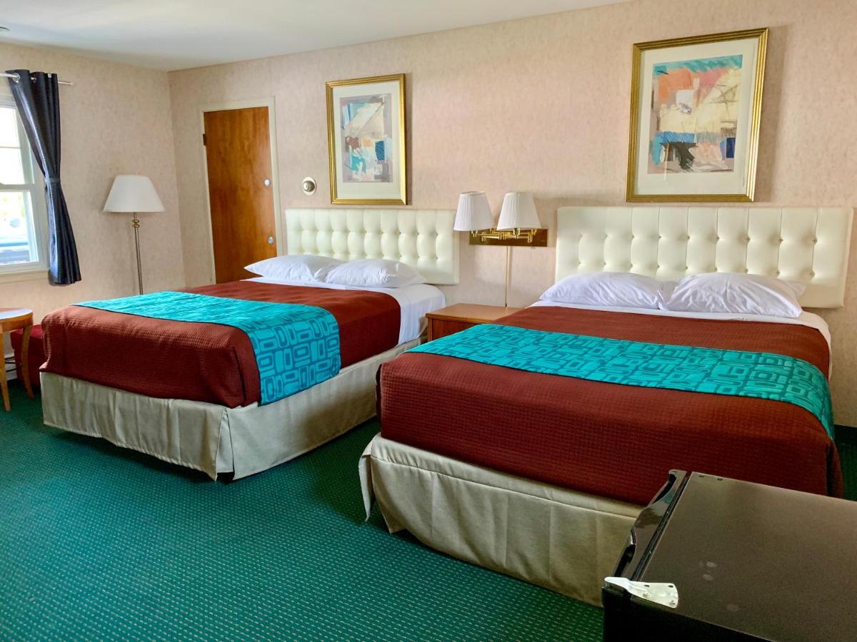 Howard Johnson By Wyndham Williamstown Eksteriør billede